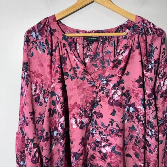 Torrid Georgette Floral Puff Sleeve Peasant Blouse 2X Pink - Picture 6 of 13